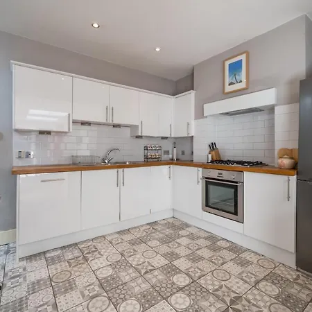 Appartamento Gorgeous Flat With Garden In Battersea Londra Esterno foto