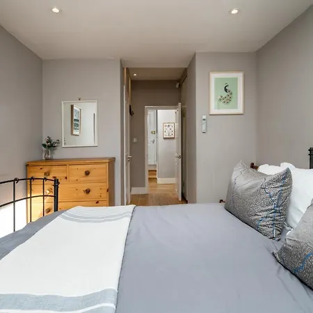Appartamento Gorgeous Flat With Garden In Battersea Londra Esterno foto