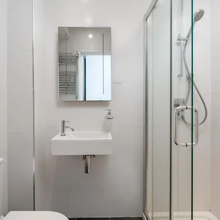 Appartamento Gorgeous Flat With Garden In Battersea Londra Esterno foto